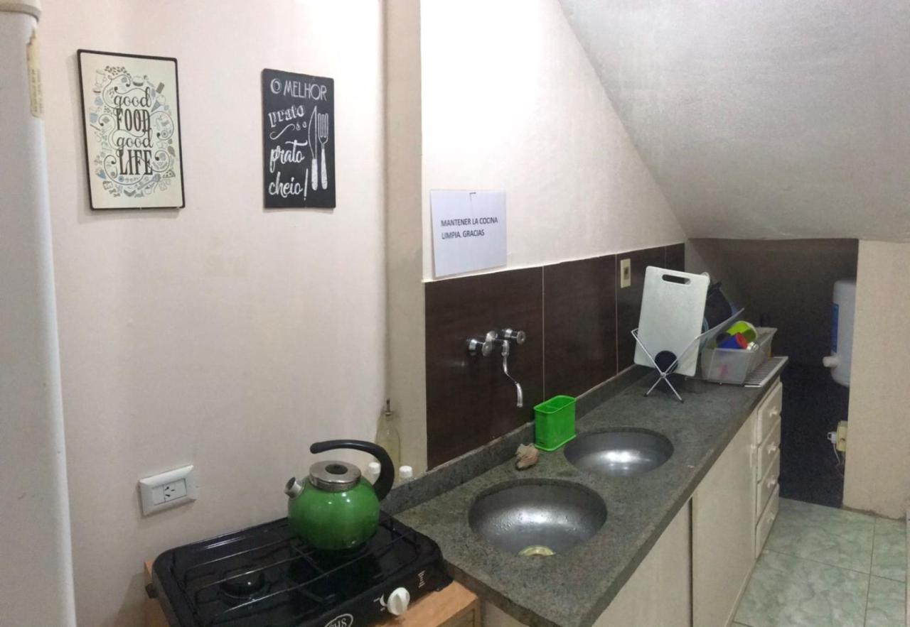 Colibri Hostel Puerto Iguazu Luaran gambar